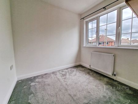 3 bedroom house to rent Brookwood Avenue, Eastleigh, SO50 - Photo 2