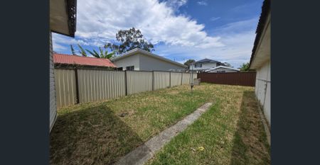 Spacious Family Home - Photo 5