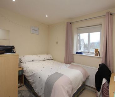 4 bedroom terraced house to rent - Photo 6