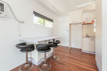 LOW MAINTENANCE UNFURNISHED HOME WITH SIDE ACCESS - Photo 4