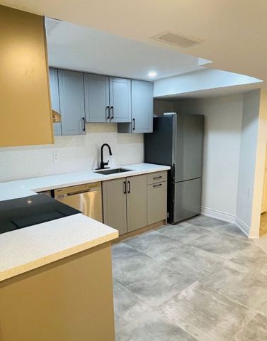 For Lease - 14 Niles Court Unit# Basement, Brampton, Ontario - Photo 3