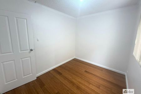 Well Maintained 2 Bedroom Unit! - Photo 2