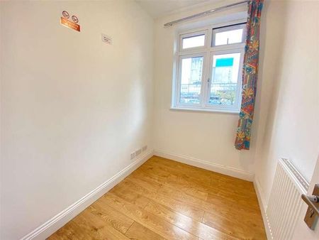 Uxbridge Road, Hanwell, UB1 - Photo 5