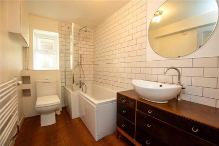 2 bedroom terraced house to rent - Photo 5