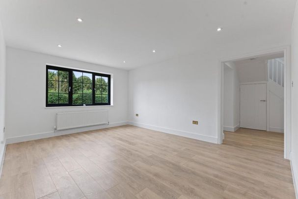 5 bedroom detached house to rent - Photo 1