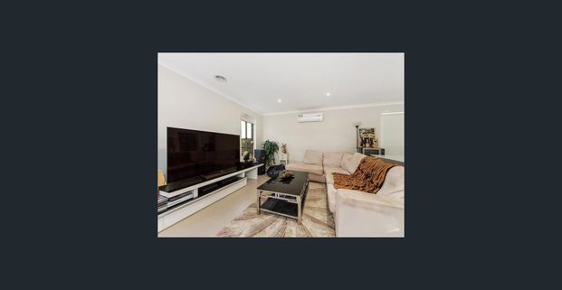 Modern Stylish Family Home in Prime Manor Lakes Location! - Photo 1