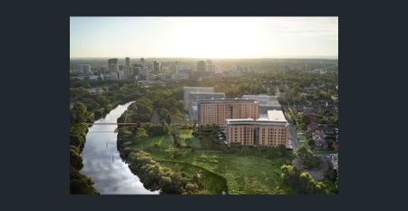 Spacious 1 bedroom with a storage cage - Photo 3