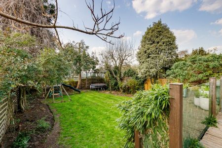 6 Bedroom House To Let - Photo 2