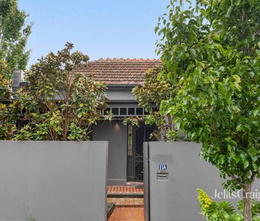 Elegant Edwardian Charm Meets Modern Comfort in the Heart of Windsor - Photo 6