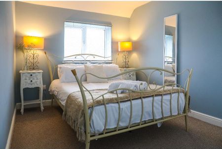 1 bedroom semi-detached house to rent - Photo 2