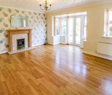 4 bedroom detached house to rent - Photo 6