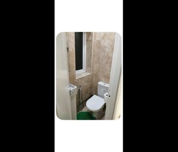 Room in a Shared House, Cleethorpes Avenue, M9 - Photo 5