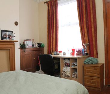 Montague Road (3 bed) - Photo 4