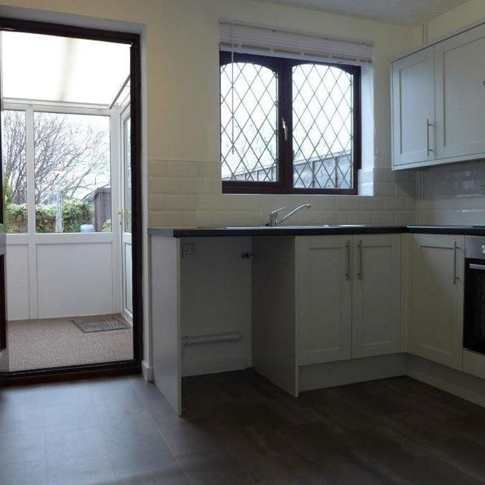 2 bedroom terraced house to rent - Photo 1