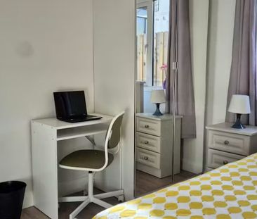 Saint Joseph's Avenue, Dublin - Photo 4