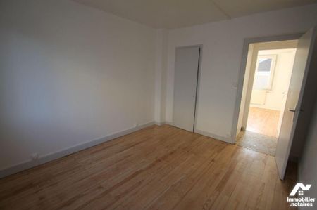 5 RUE AMBROISE PARE : Proche centre ville et gare, au 1er étage, appartement de 63 m² comprenan... - Photo 4