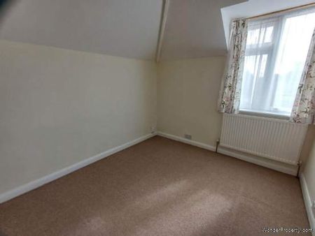 3 bedroom property to rent in Erith - Photo 2