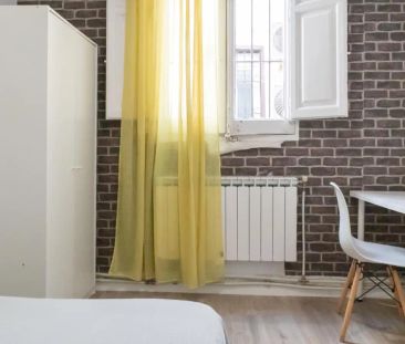 Room in a shared 5-bedroom apartment for professionals and students for rent in Embajadores. - Foto 5