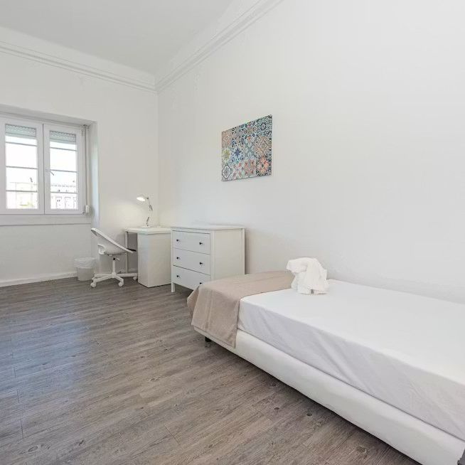 Alameda Dom Afonso Henriques, Lisbon, Lisbon 1000-123 - Photo 1