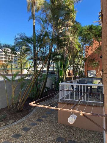 Broadbeach - Photo 5