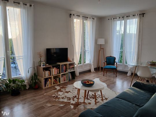 Au Havre, un appartement au 3ème étage, comprenant : 2 chambres, séjour, cuisine, salle de bains, WC - Photo 1