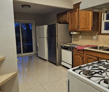 For Lease - 299 West 2nd Street, Hamilton, Ontario - Photo 4