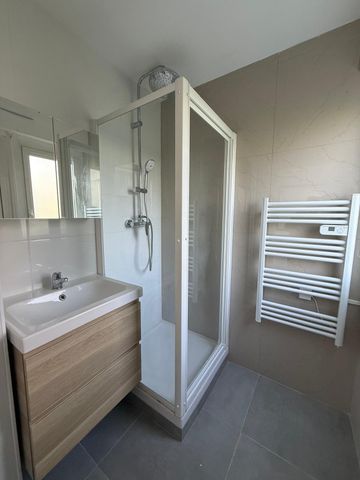 Location Appartement 4 pièces 75m² - Photo 3