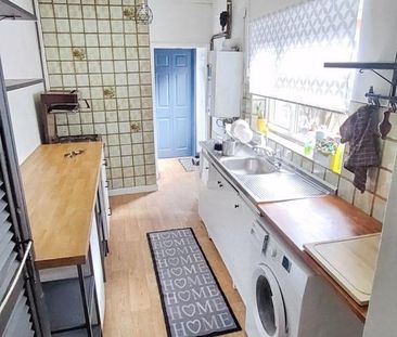 3 bedroom terraced house to rent - Photo 6