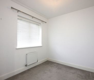 Hampden Square, Heyford Park - Photo 2