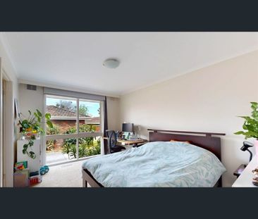 Three-Bedroom Unit with Double Garage & Private Courtyard - Photo 4