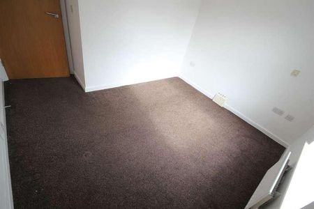 Flat, Cliveden Court, - Church Road, Northolt, UB5 - Photo 2