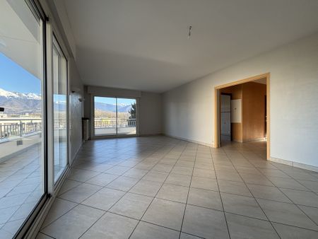 Location Appartement 3 pièces 89m² MEYLAN 38240 - Photo 2