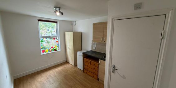 Studio Flat, Gloucester Road, N17 - Photo 3