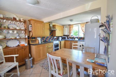 3 bedroom end of terrace house to rent - Photo 5