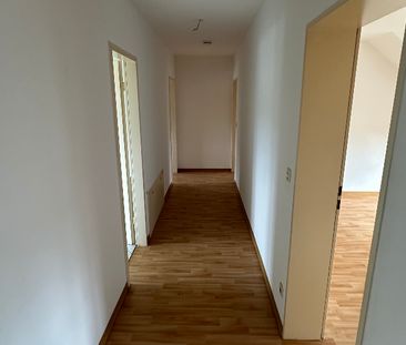 Großzügige, zentral gelegene Dachgeschosswohnung auf dem Heilsberg - Photo 3