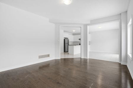 For Lease - 943 Larter Street, Innisfil, Ontario - Photo 5