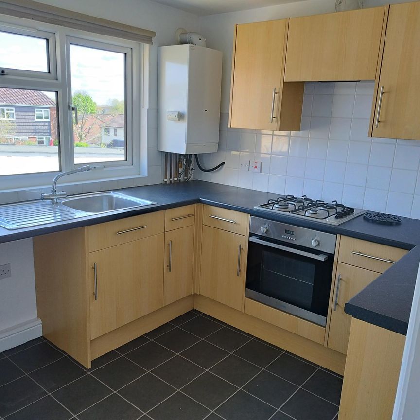 One Bedroom First Floor Maisonette on Verdi Close - Photo 1