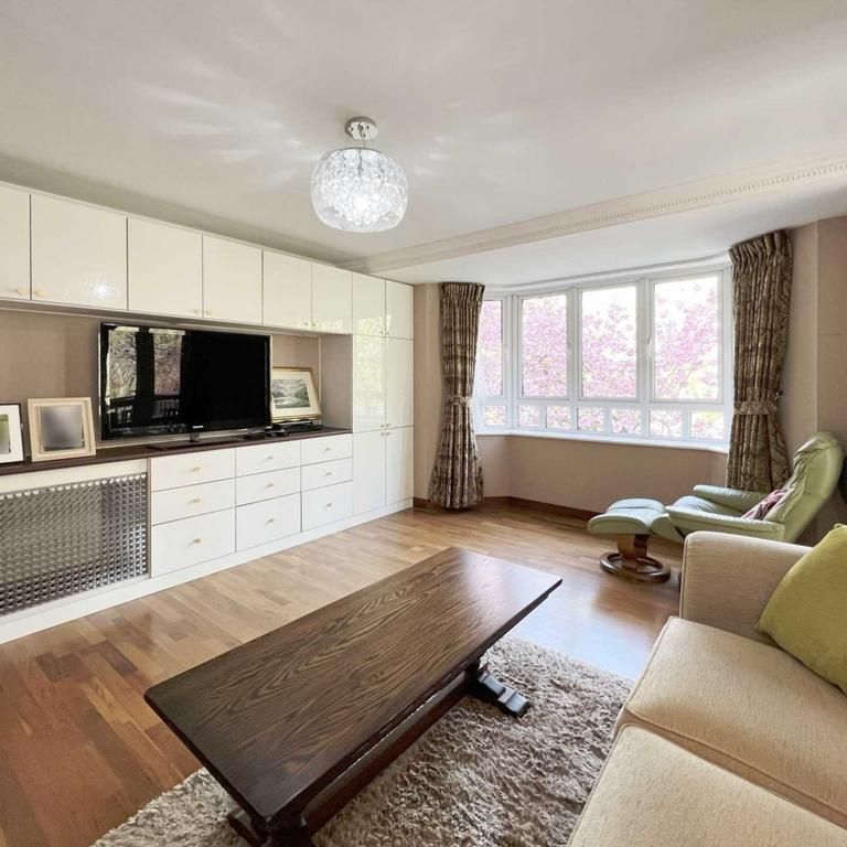 3 bedroom flat to rent - Photo 1