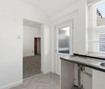 3 bedroom detached house to rent - Photo 4