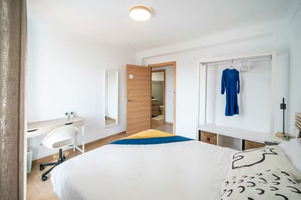 Avinguda del Primat Reig, Valencia, Valencian Community 46010 - Photo 1