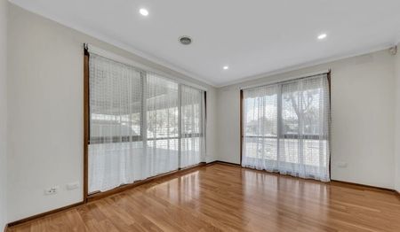 Living in the Heart of Craigieburn - Photo 2