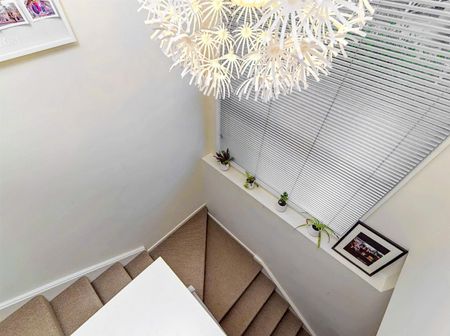 64a Sheridan Terrace, Johnsonville - Photo 2