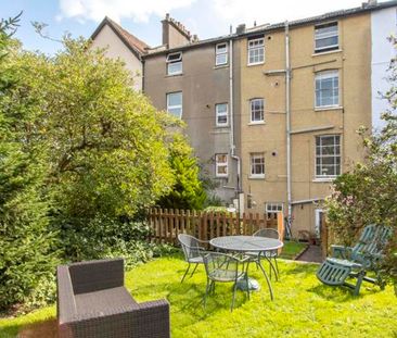 Two bed garden flat in Redland. Period property, not suitable for s... - Photo 6