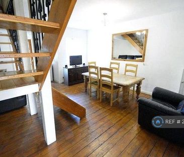 1 bedroom in a house share to rent - Photo 3