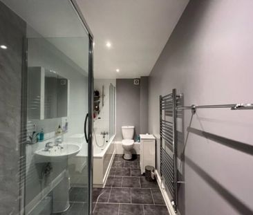 1 bedroom in a house share to rent - Photo 3