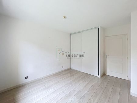 Location Maison 5 pièces 115m² - Photo 4