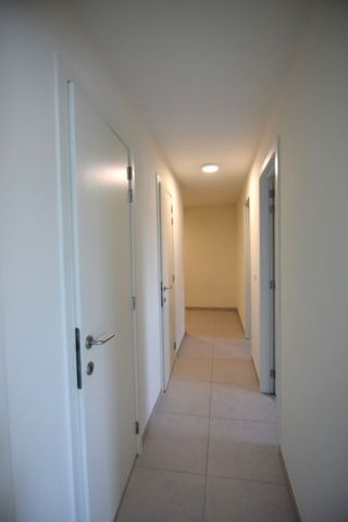 Mooi 2-slpk appartement tussen Roeselare en Rumbeke - Photo 2