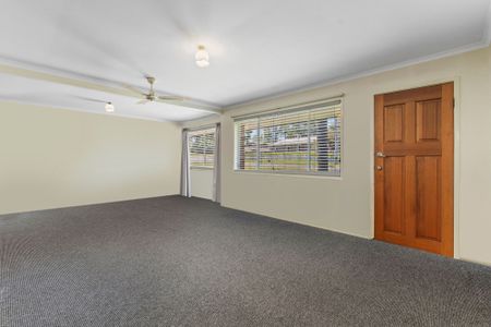 4 Strafford Road,BETHANIA - Photo 2