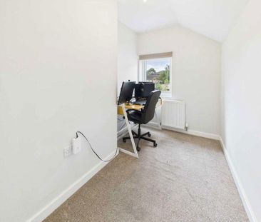 3 bedroom apartment to rent - Photo 4