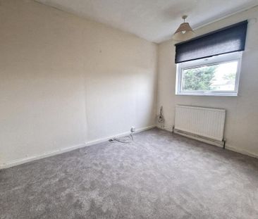 3 bedroom end of terrace house to rent - Photo 5